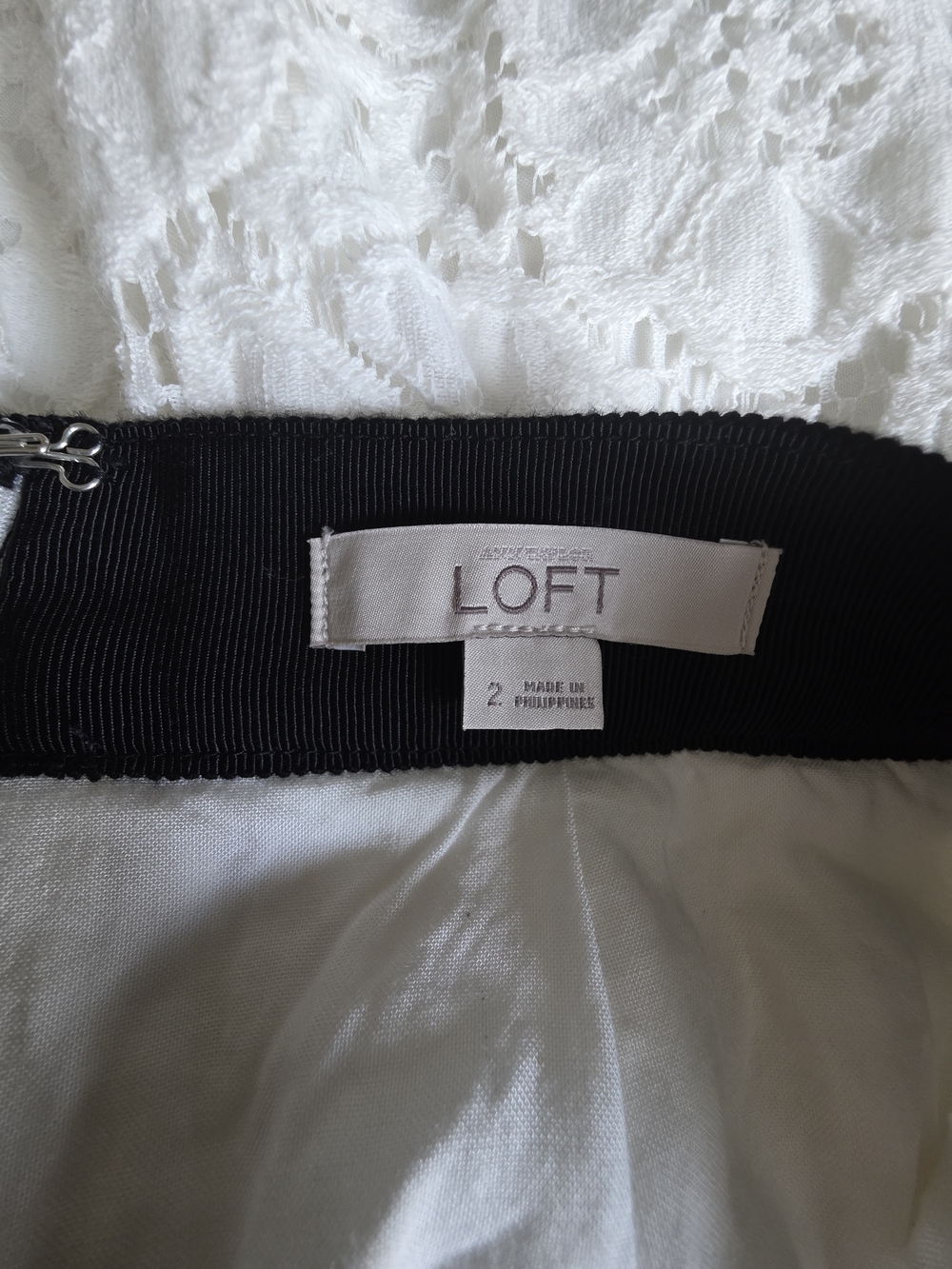 LOFT, Size 2 -Cream Lace A-Line Skirt with Black Waistband - Picture 3 of 6